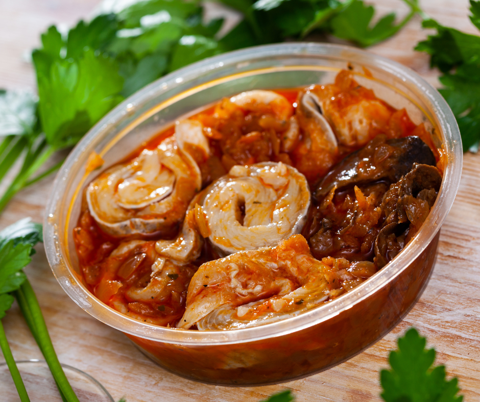 חגים - Norwegian holiday pickled herring in tomato & wine sauce