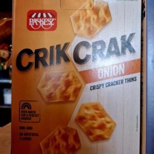 Crick crack onion crackers